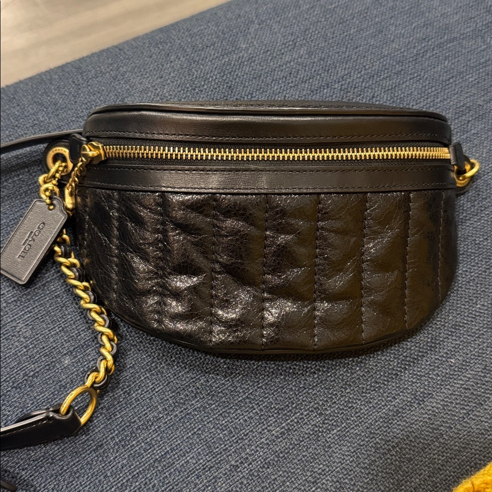 Coach black leather bumbag in mint condition - Picture 2 of 8